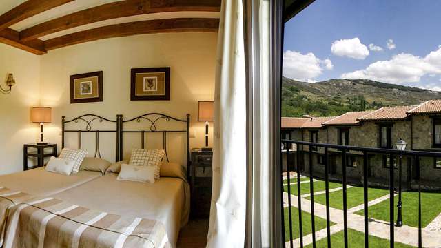 Escapada con Cena gastronómica en familia cerca de la Sierra de Gredos (desde 2 noches)