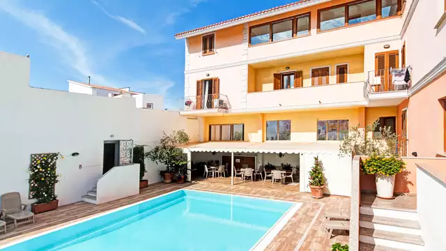 Vakantie in Santa Teresa di Gallura in een tweekamerappartement voor 5 personen