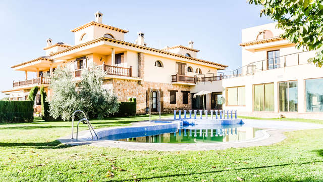 Escapada Romántica con Cena, Cava y Spa en plena Sierra de Cazorla (desde 2 noches)