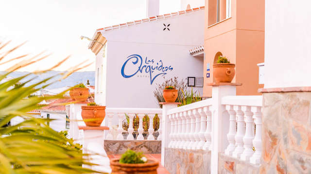 Escapada a las afueras de Malaga en Junior Suite con desayuno y cava