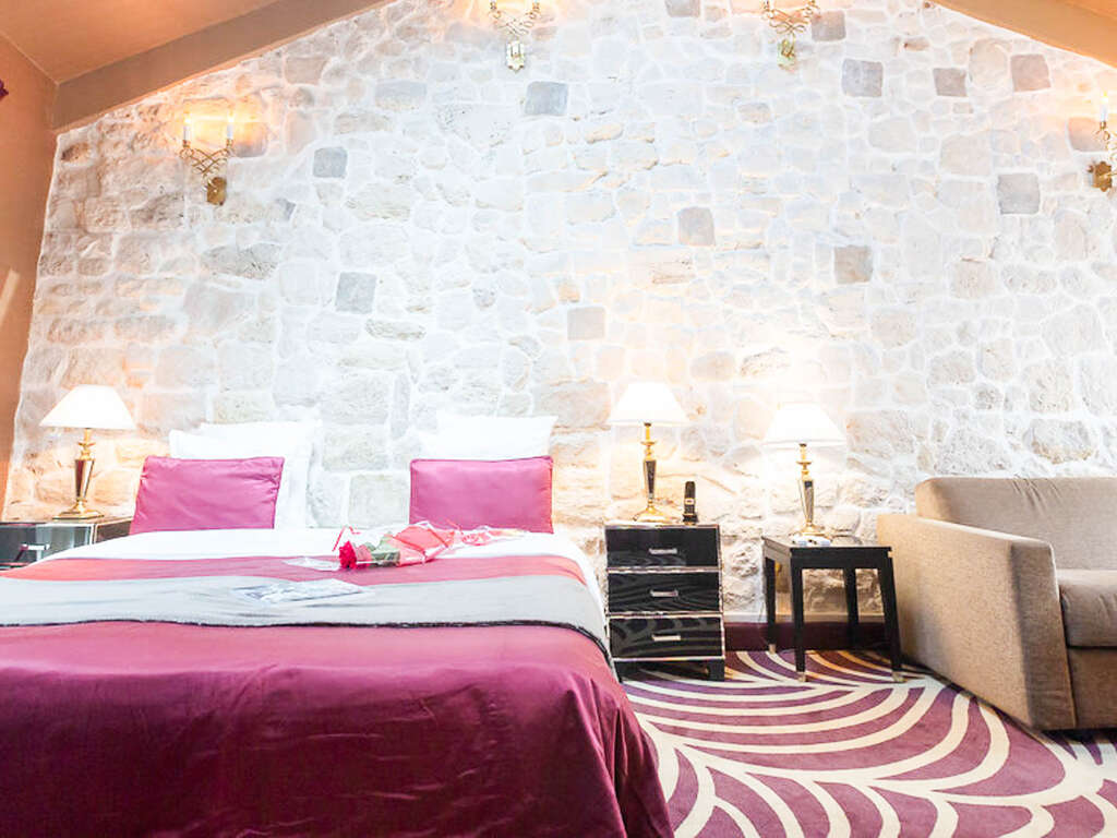 Champagne et chocolats à Paris en Junior Suite - 4* - 1