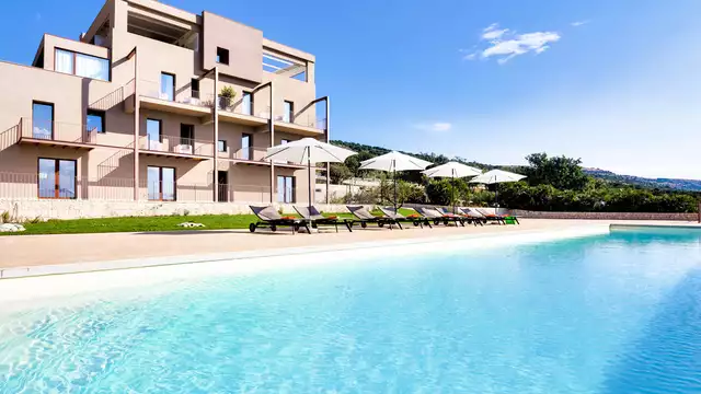 Séjour en chambre quadruple dans un domaine avec piscine dans la campagne de Ragusa