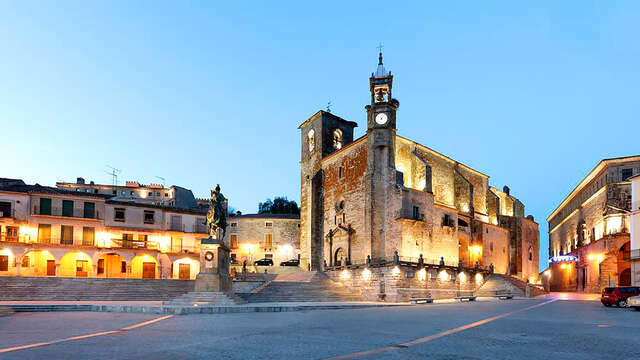 Escapada de lujo en el centro histórico de Trujillo en un Palacio del Siglo XVI