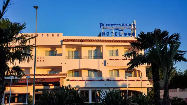 Descubre Peñíscola con desayuno y un niño gratis en apartamento al lado de la playa