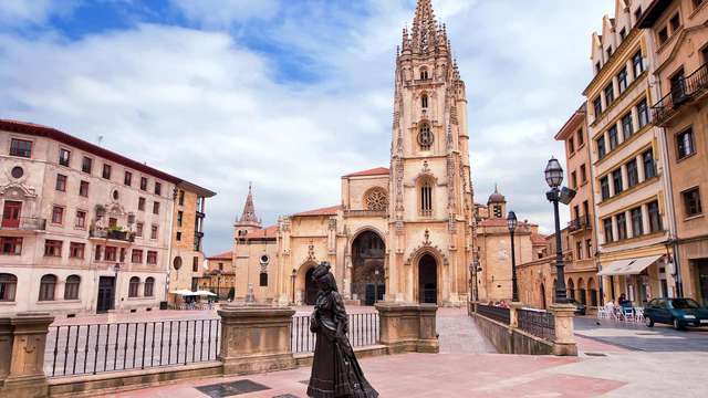 Recorre las calles históricas de Oviedo