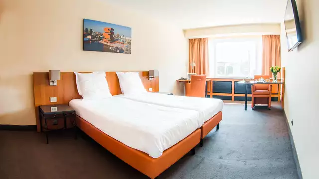 Descubre Amberes y pasa la noche en un fantástico apartamento