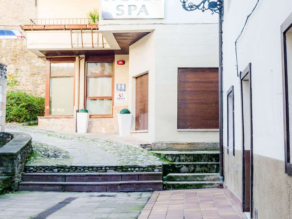 Escapade romantique et détente à Potes avec accès au spa - 2* - 5