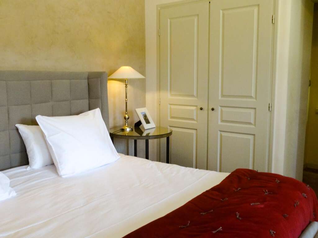 Escapade en chambre deluxe dans une bastide du XIVe siècle - 5* - 9