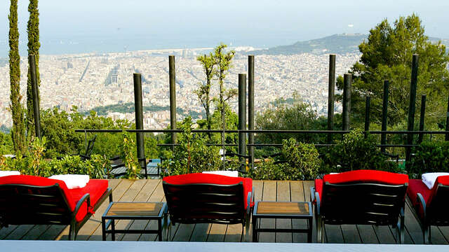 Lujo y Gastronomía: Escapada en un hotel 5* con cena en Barcelona