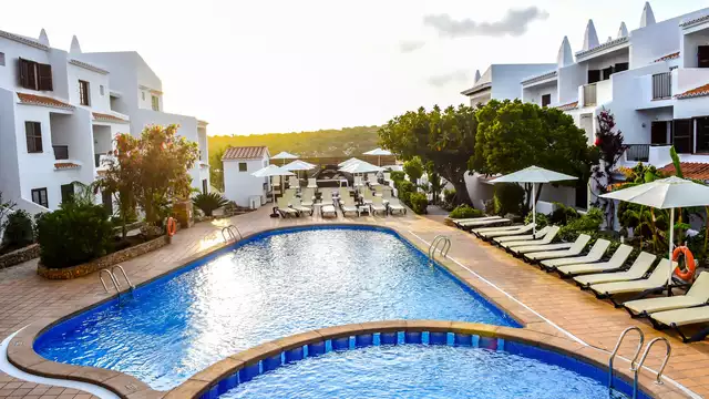 Uitje in een resort in het zuiden van het paradijselijke Menorca