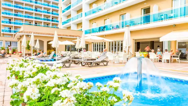 Fuga al mare con tutta la famiglia e colazione inclusa