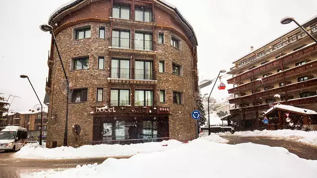 Escapada relax en familia inmerso en el paisaje genuino de Andorra