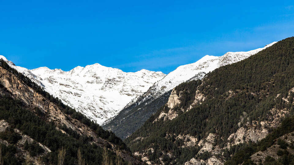 Escapada relax en familia inmerso en el paisaje genuino de Andorra