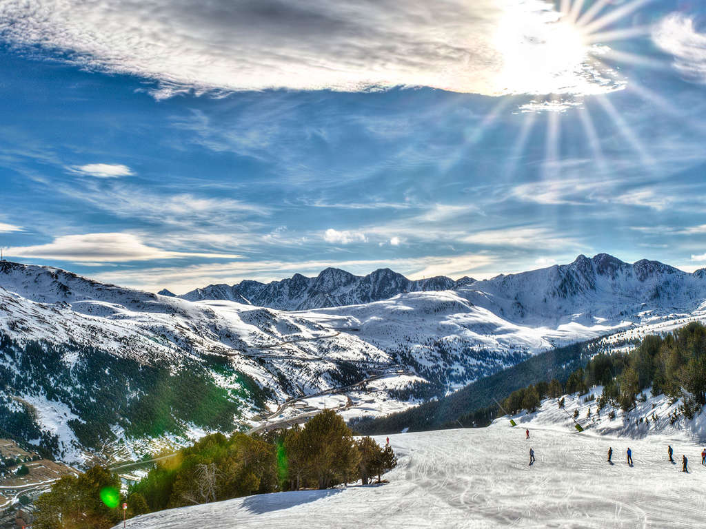 Offre Spéciale Famille À La Montagne : Demi-pension Pour Tous À Andorre - 3* (ref 18403)
