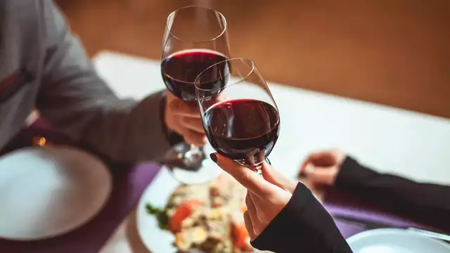 Vakantie aan de Riviera Romagnola met diner en toegang tot het strand.