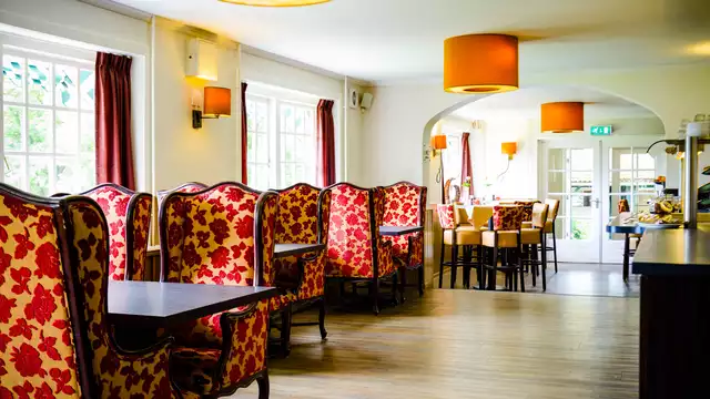 Cena in una singolare oasi verdeggiante vicino a Beekbergen