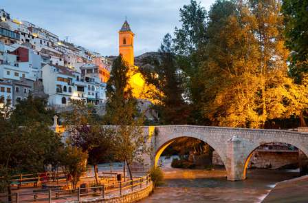Ontsnap aan de dagelijkse routine in het thermale water, met toegang tot de spa, behandeling en diner (vanaf 2 nachten).