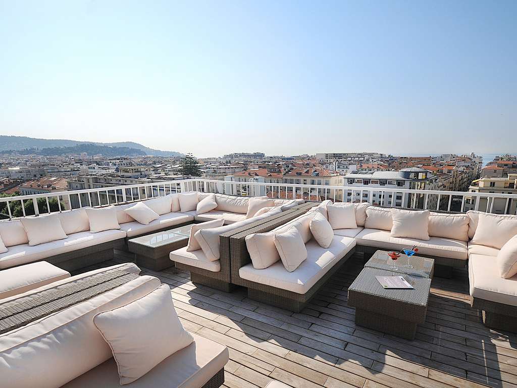 Profitez d'un moment de détente à Nice avec piscine et bain bouillonnant en rooftop face aux Alpes ! - 4* - 8