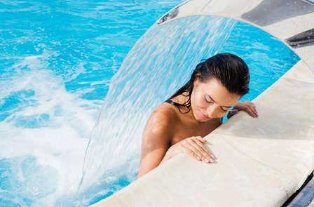 Découvrez Jaca lors de cette escapade romantique avec cava et accès au spa