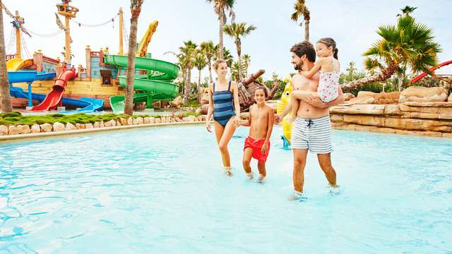 Zomeruitje in Salou met toegang tot het waterpark Caribe