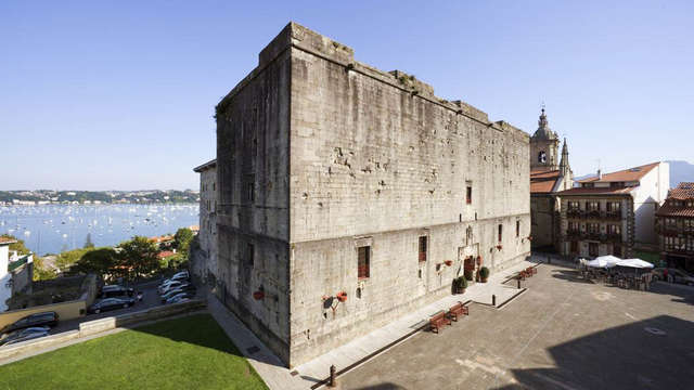 Siente la magia del norte en una emblemática fortaleza medieval