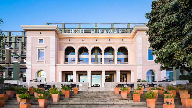 Gastronomía y Lujo en Barcelona: Escápate a un hotel 5* con vistas al mar y cena para dos