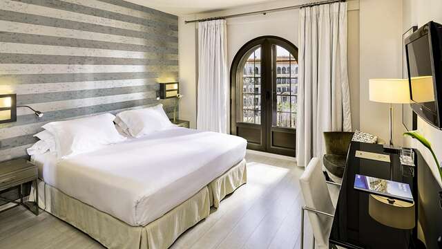 Minivacaciones en Marbella en un moderno y céntrico 4* con pensión completa