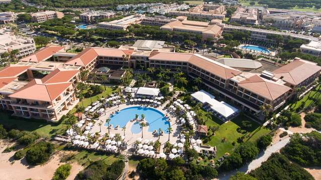 Fuga in mezza pensione in un hotel di lusso di Chiclana de la Frontera