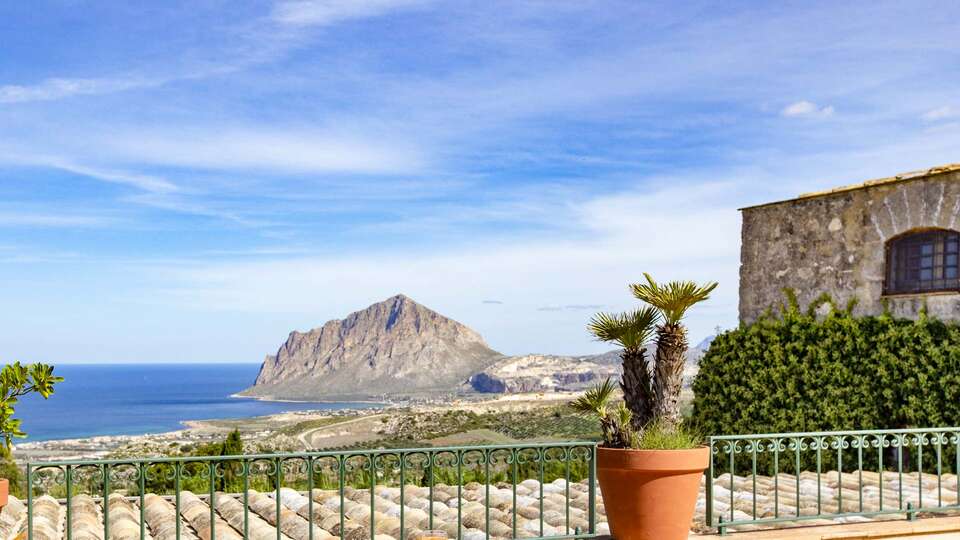 Vacanza vicino San Vito Lo Capo in quadrupla con nave Grimaldi in cabina e auto inclusa gg n