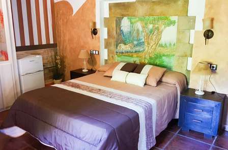 Romantisch uitje met fles wijn in een prachtige charmante herberg in Cantabrië