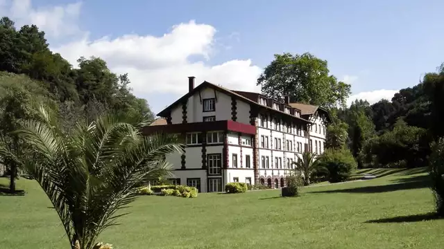Genieten op het Baskische platteland met een diner voor twee en toegang tot de spa