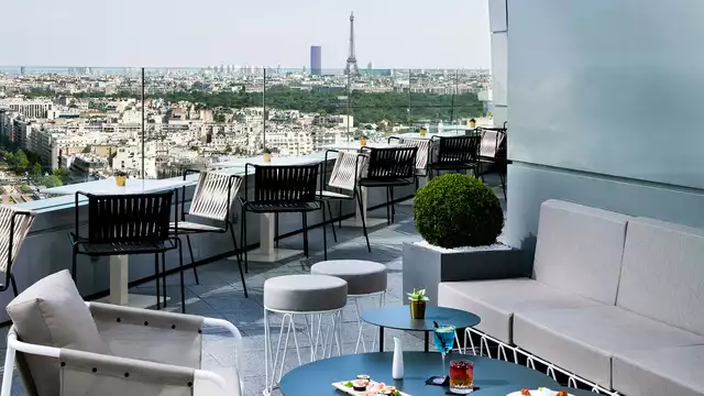 Elegancia en un 4 estrellas con vistas a París.