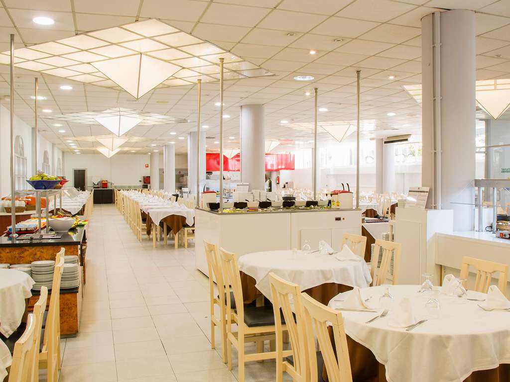 Sous le soleil de la Costa Brava en demi-pension à Tossa de Mar - 4* - 29