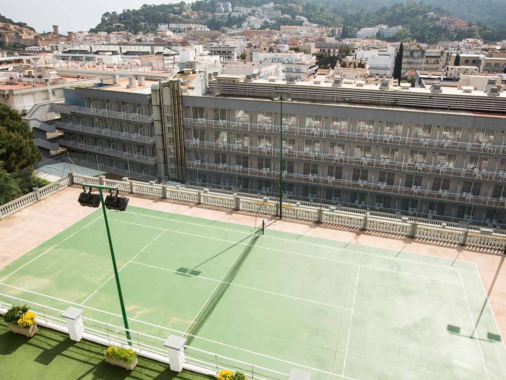 Sous le soleil de la Costa Brava en demi-pension à Tossa de Mar - 4* - 33