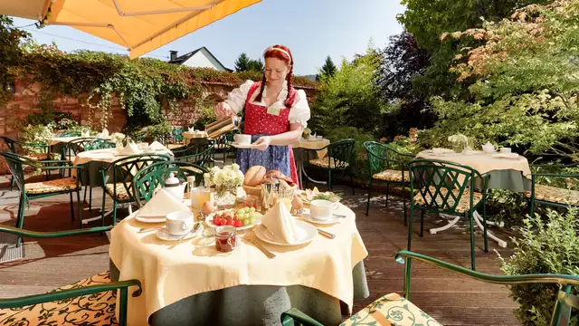 Una experiencia gastronomica y relajante a la orilla del Mosela desde noches