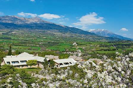 Dîner et détente entre lac et montagnes, au cœur des Hautes Alpes