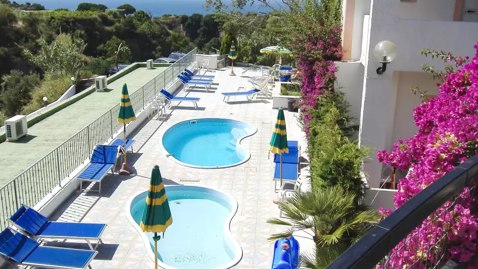 Vacanze ad Ischia in mezza pensione e accesso alla spa incluso