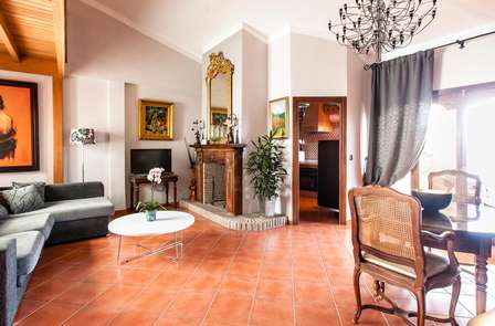 Geniet van een blauwe zomer in Nerja!