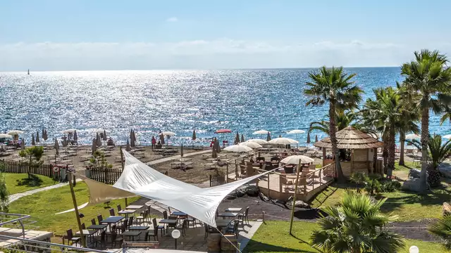 Weekend di lusso sulla Riviera Ligure in suite vista mare e con accesso alla spiaggia incluso
