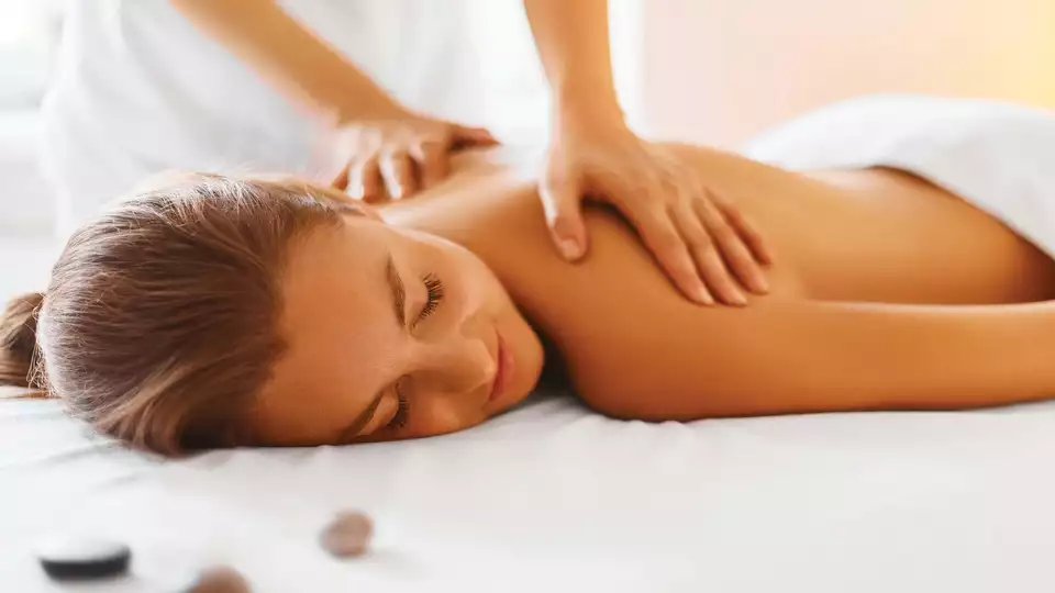 Relajate con tratamientos en un centro termal en Valmorel desde noches
