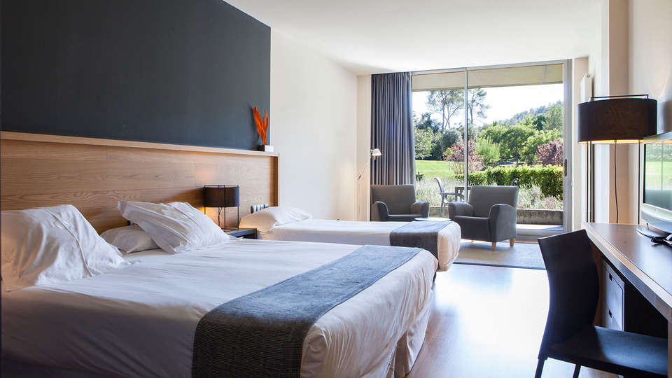 Hotel Món Sant Benet - EDIT_N2_TRIPLE_01.jpg