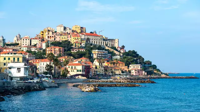 Weekend in Liguria: Resort 4* con piscina tra le colline e il mare