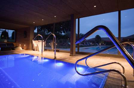 Profitez de mini-vacances détente à Alt Empordà avec accès au spa