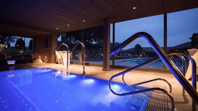 Especial spa lovers: Escapada romántica con acceso al spa, pétalos y copa de cava en la naturaleza