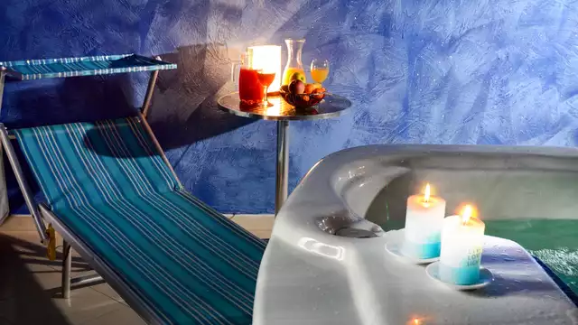 Séjour de rêve en Campanie avec accès privé au jacuzzi, prosecco et petit déjeuner
