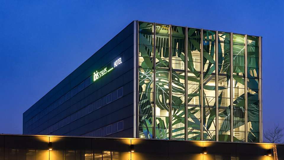 IBIS Styles Amsterdam Airport - EDIT_FRONT_02.jpg