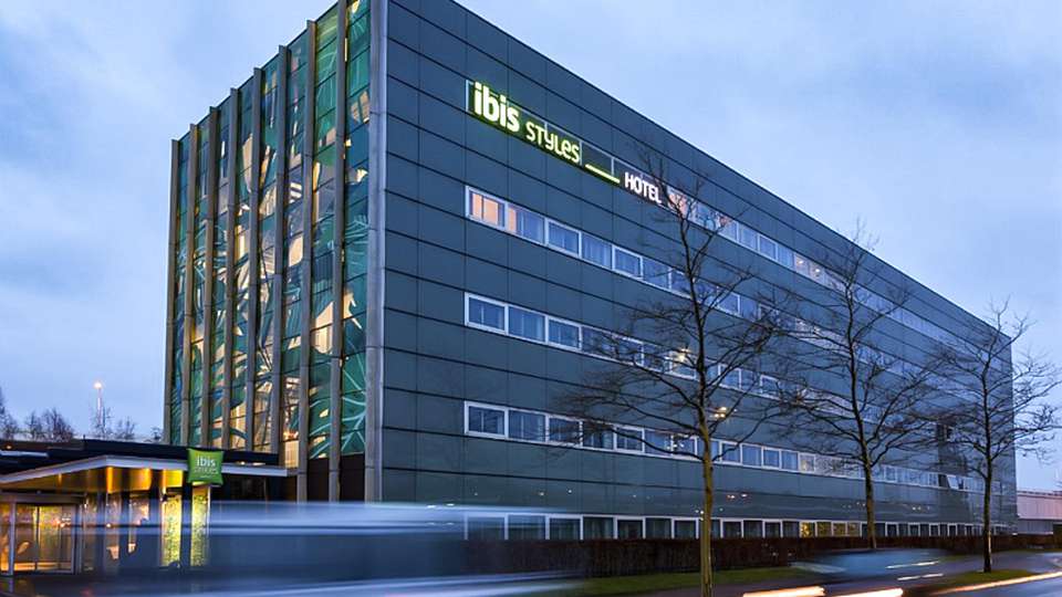 IBIS Styles Amsterdam Airport - EDIT_FRONT_01.jpg