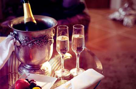 Escapade romantique avec lit double garanti, décoration romantique et accès au spa
