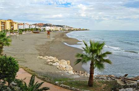 Frisse bries aan de Spaans voor zonnekust