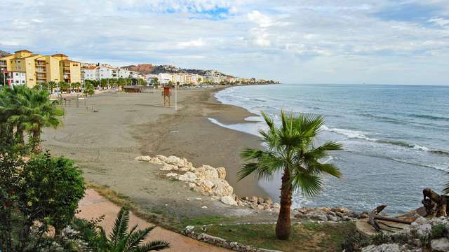 Escápate y disfruta en la Costa del Sol con desayuno incluido